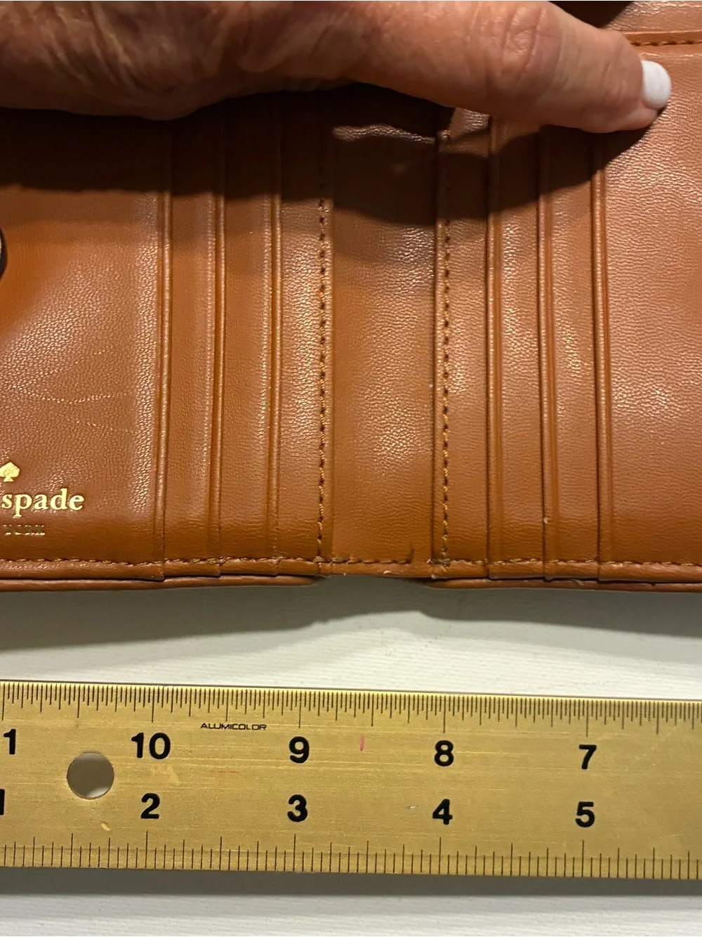 Kate Spade New York EUC Leila Slim Bifold Tan Leather Wallet